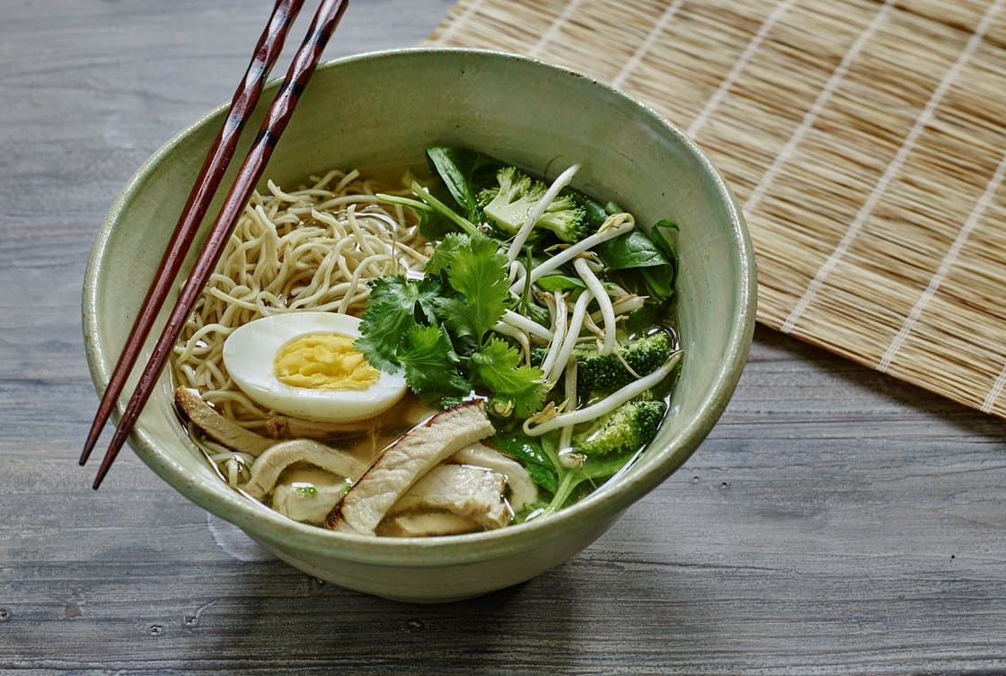 Hverdags Ramen-suppe med nudler