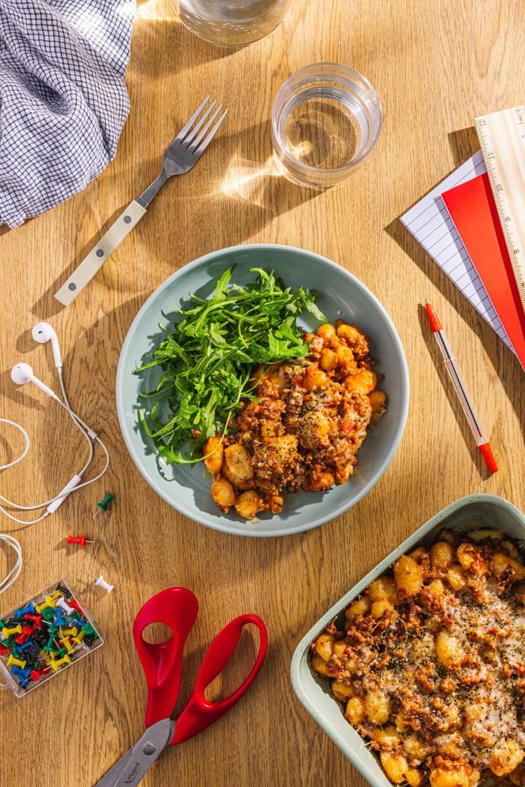 Quick bolognese og gratineret gnocchi med rucola