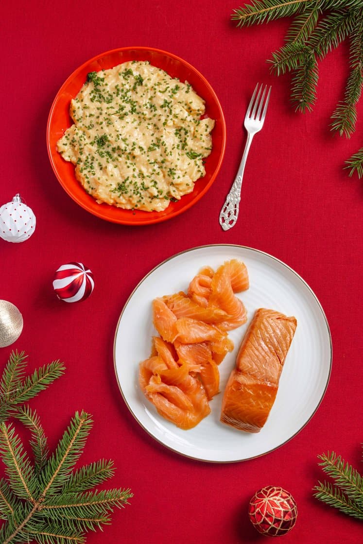 2 slags røget laks med røræg