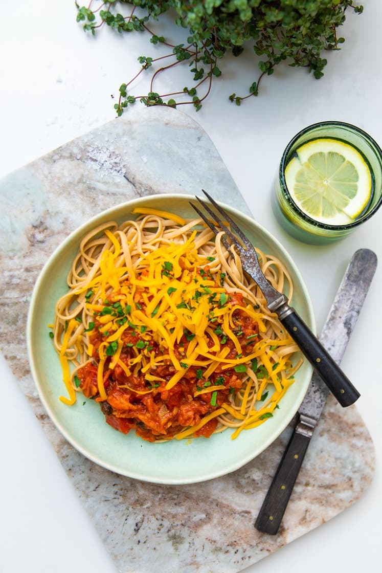 Grøntsagsbolognese med grov pasta