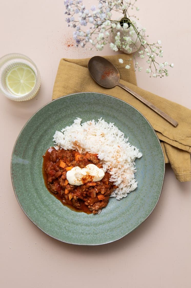 Classic chili con carne med ris og creme frisk