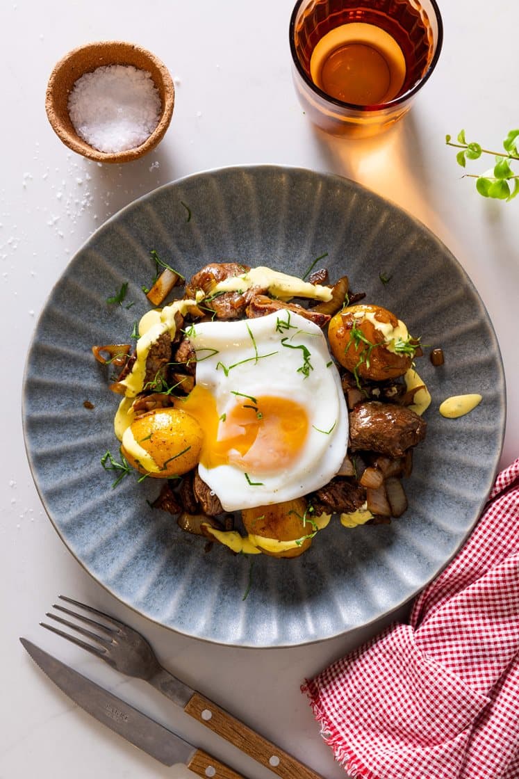 Hurtig biksemad med bearnaise og spejlæg