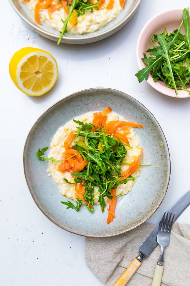 Risotto med røget laks, rucola og citron