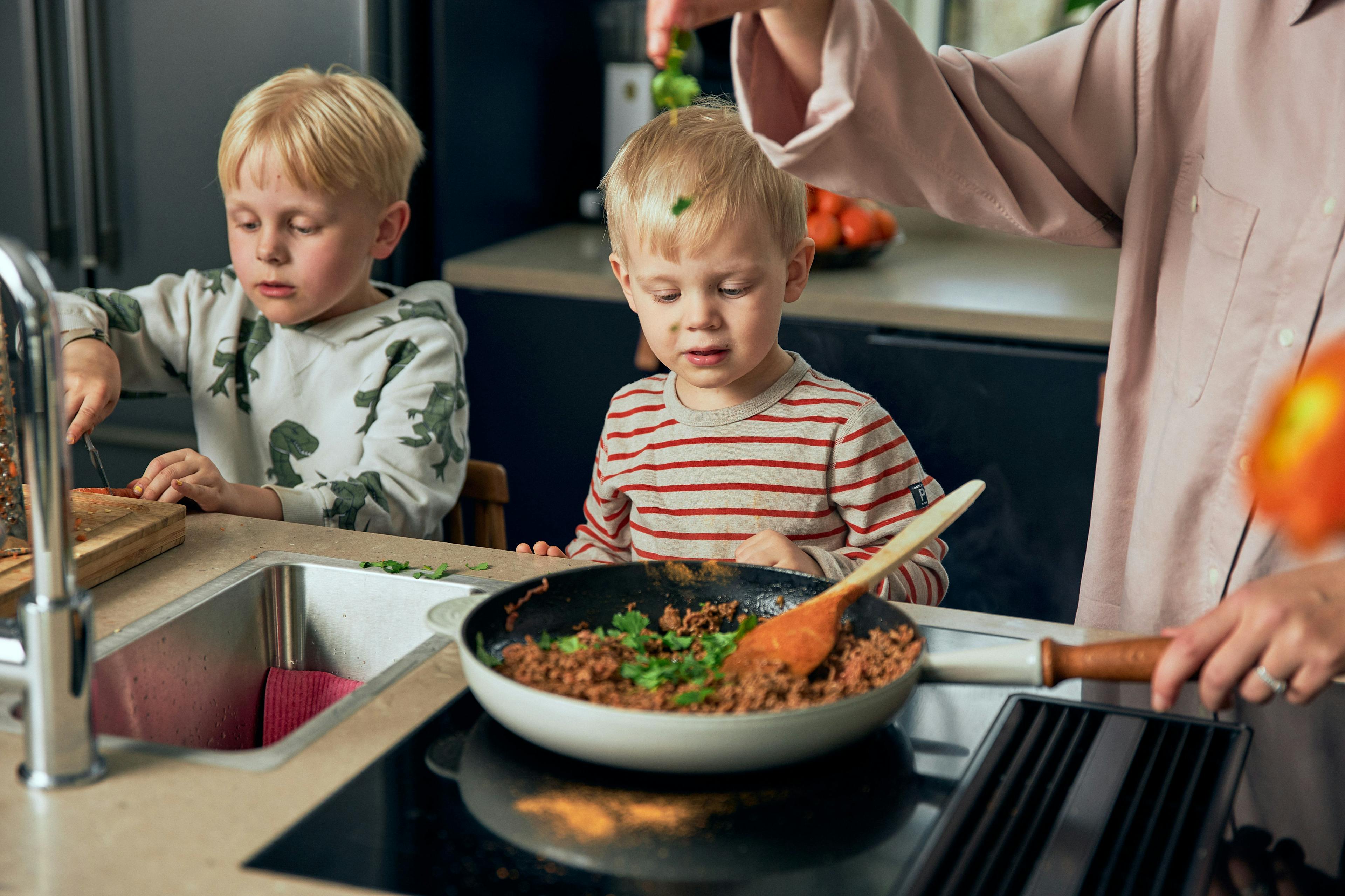 Tips og inspiration til madlavning for mindre børn